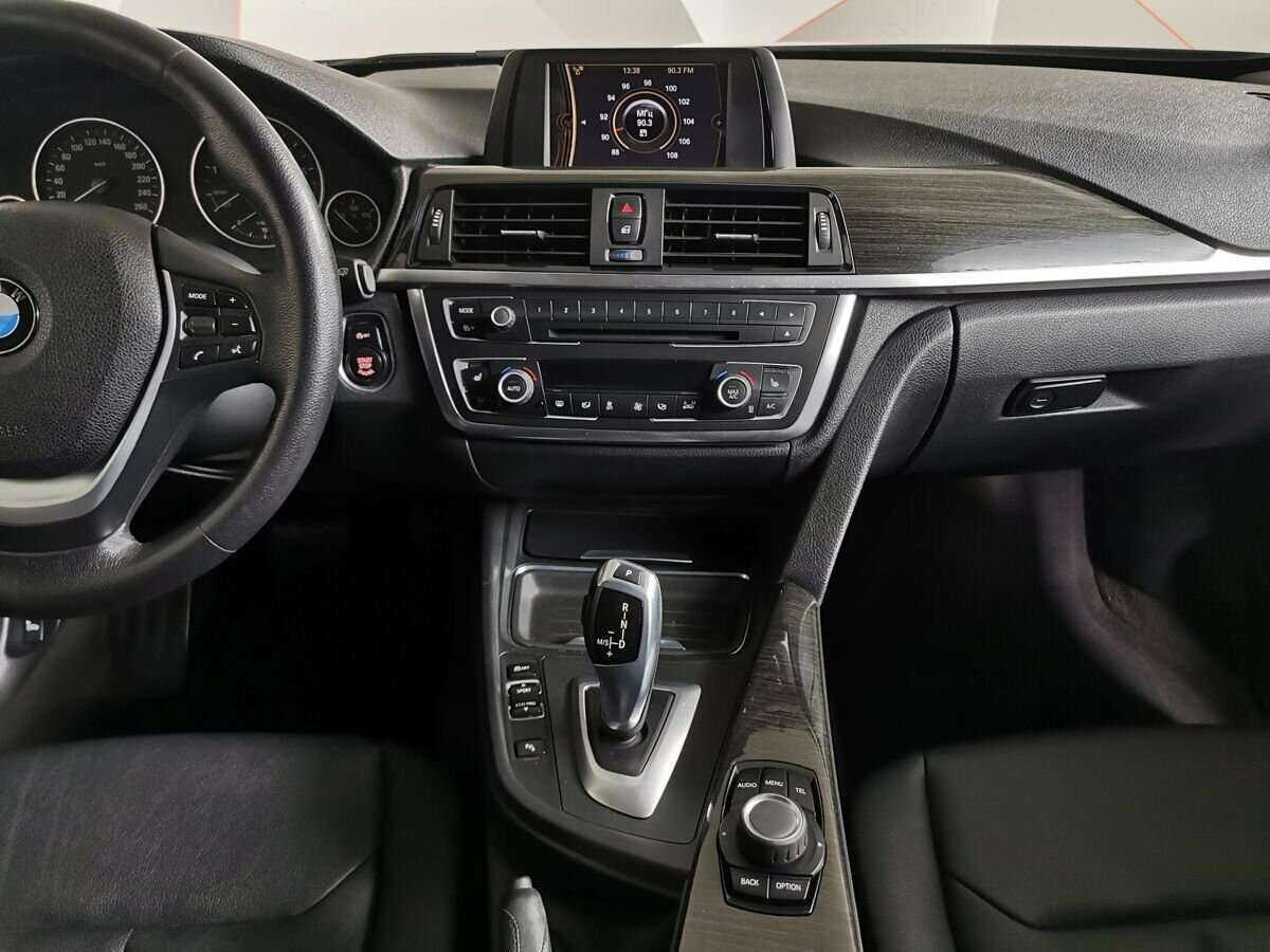 BMW 3 серии с пробегом — 2013 год. Фото: #10