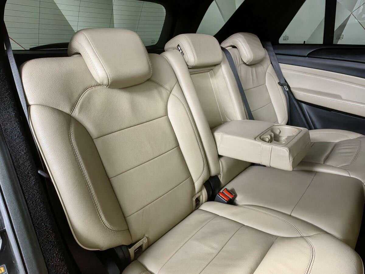 Mercedes-Benz M-Класс с пробегом — 2013 год. Фото: #12