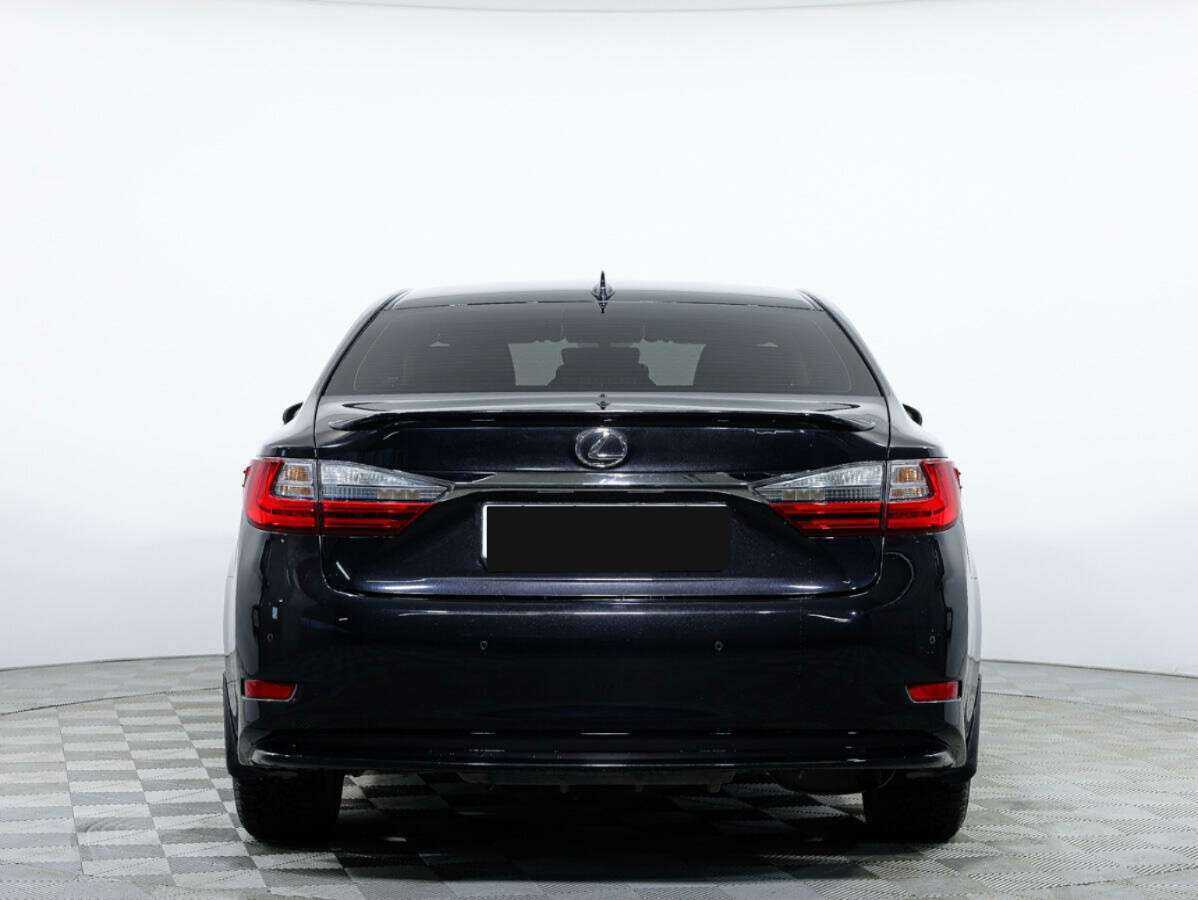 Lexus ES с пробегом — 2017 год. Фото: #5