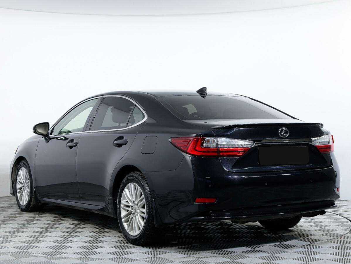 Lexus ES с пробегом — 2017 год. Фото: #6