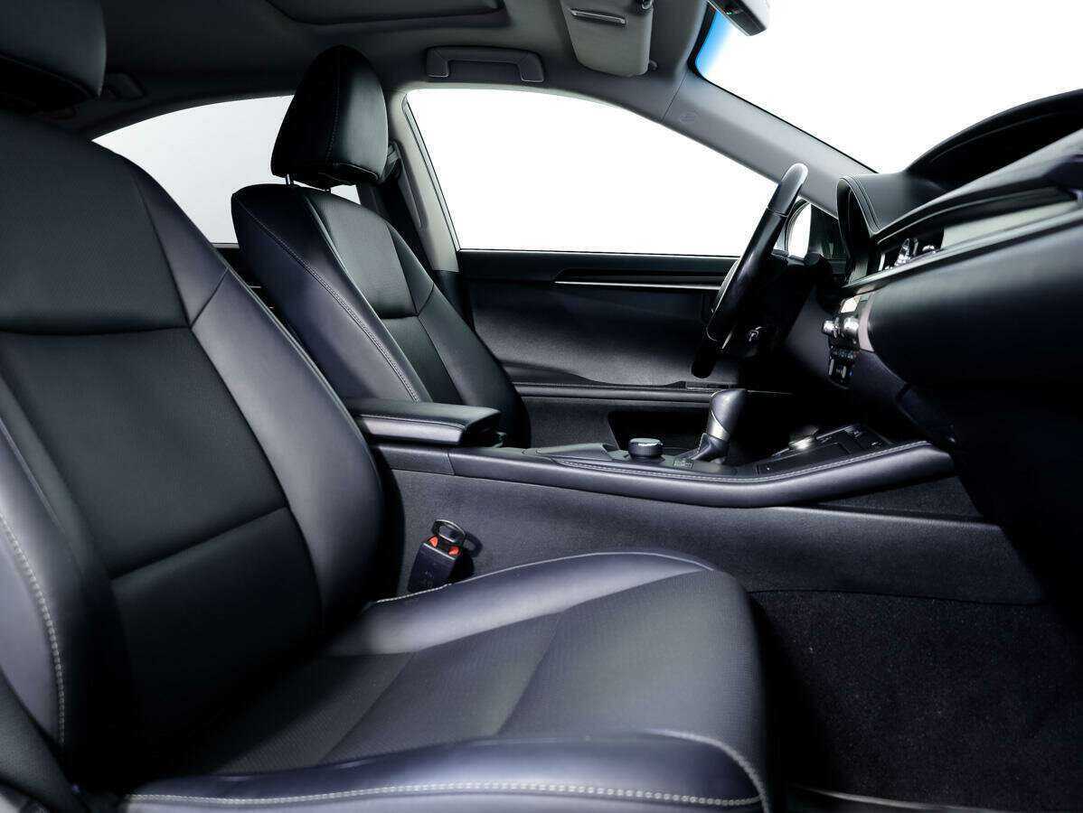 Lexus ES с пробегом — 2017 год. Фото: #13