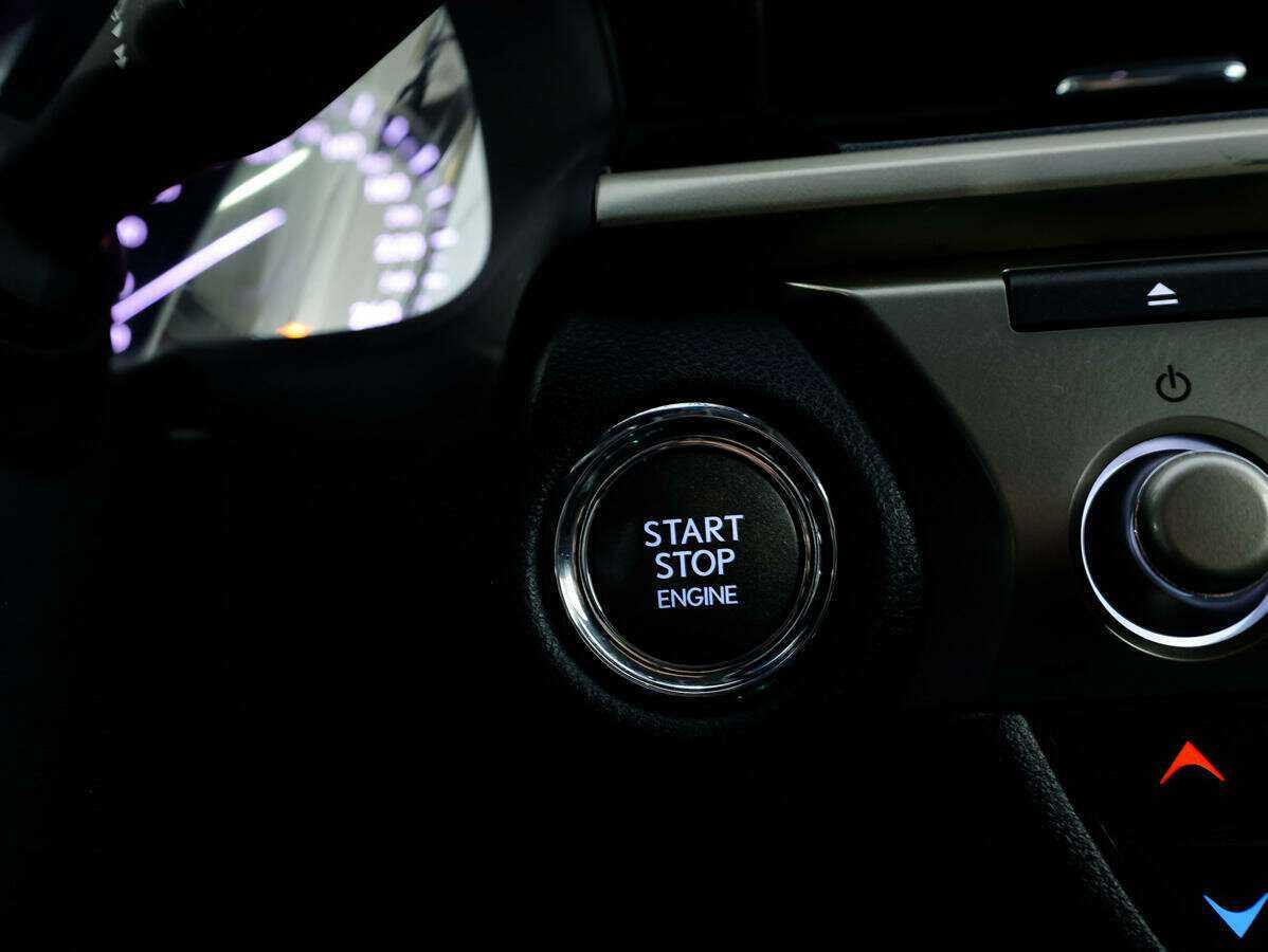 Lexus ES с пробегом — 2017 год. Фото: #18