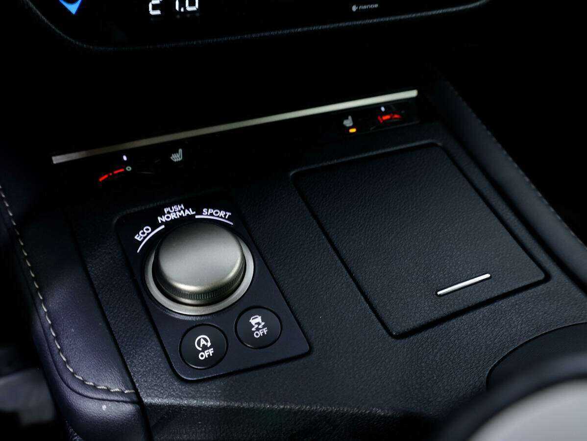 Lexus ES с пробегом — 2017 год. Фото: #22