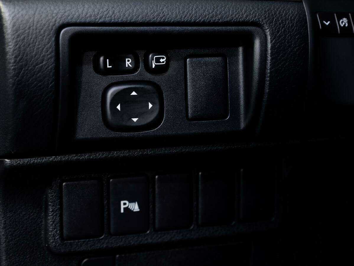 Lexus ES с пробегом — 2017 год. Фото: #28