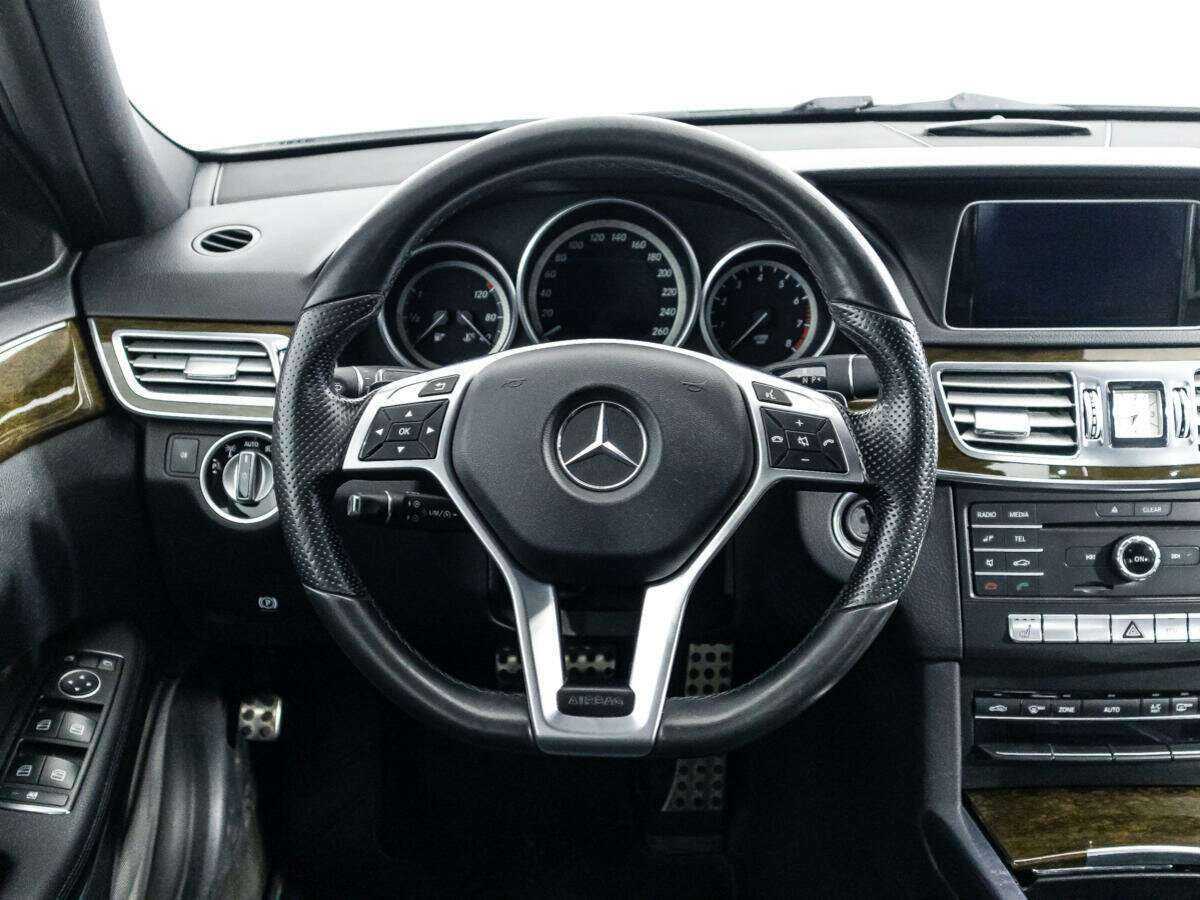 Mercedes-Benz E-Класс с пробегом — 2015 год. Фото: #17