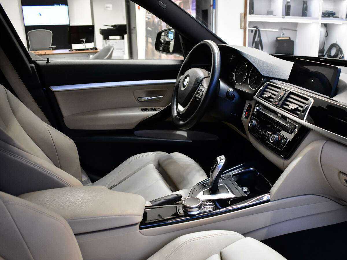 BMW 3 серии с пробегом — 2016 год. Фото: #4