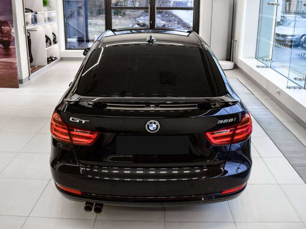 BMW 3 серии с пробегом — 2013 год. Фото: #6