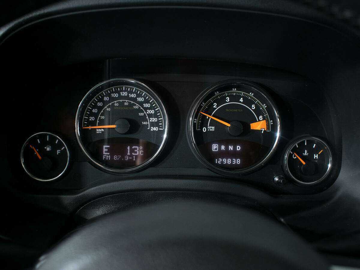 Jeep Compass с пробегом — 2013 год. Фото: #10