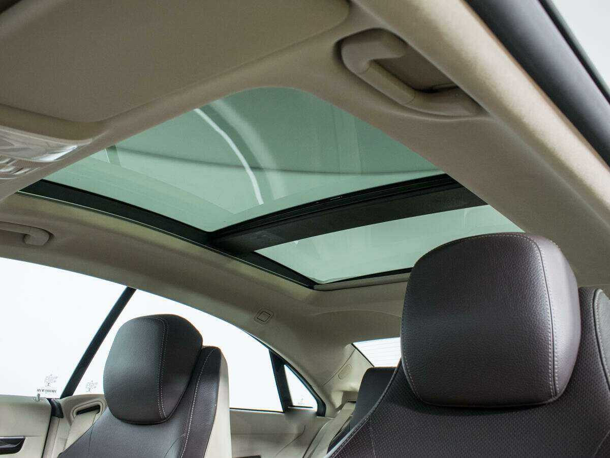 Mercedes-Benz E-Класс с пробегом — 2014 год. Фото: #14