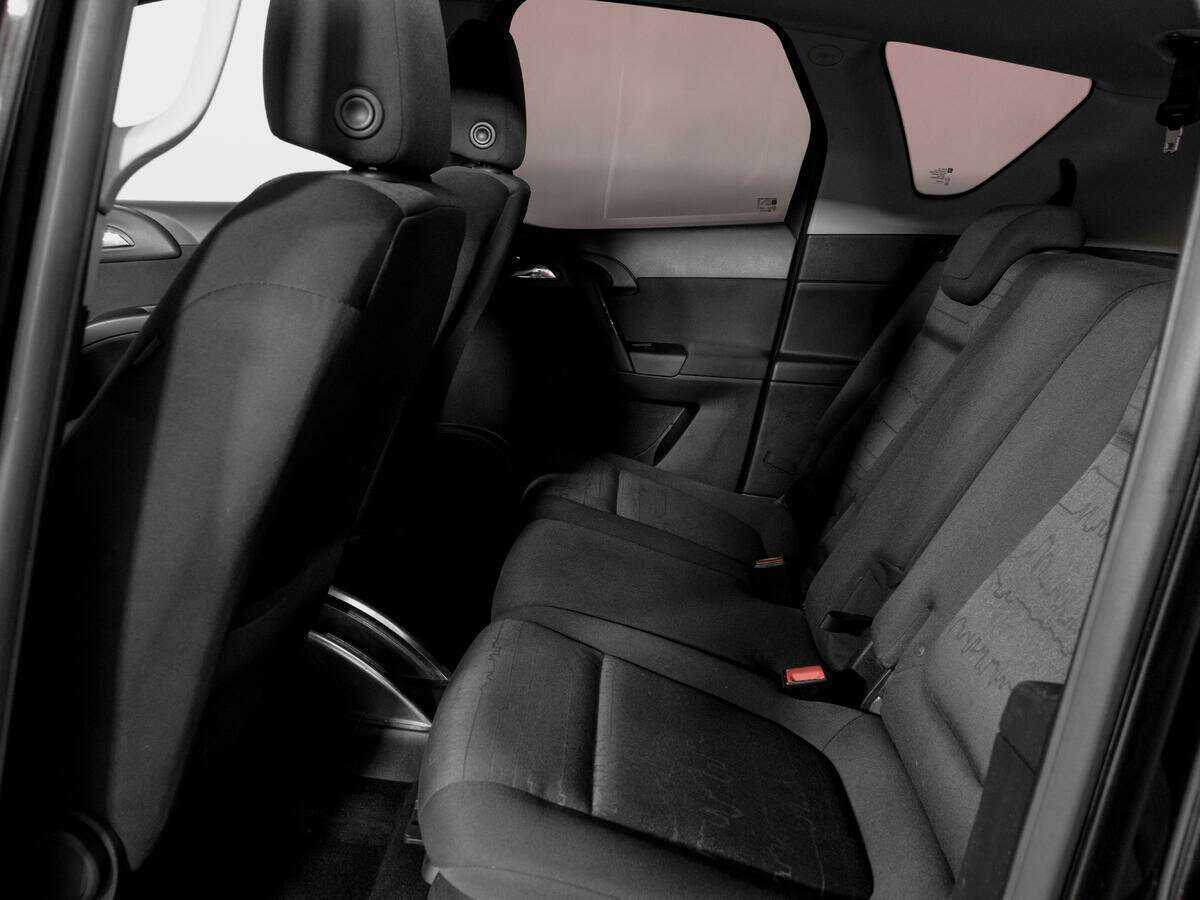 Opel Meriva с пробегом — 2012 год. Фото: #9