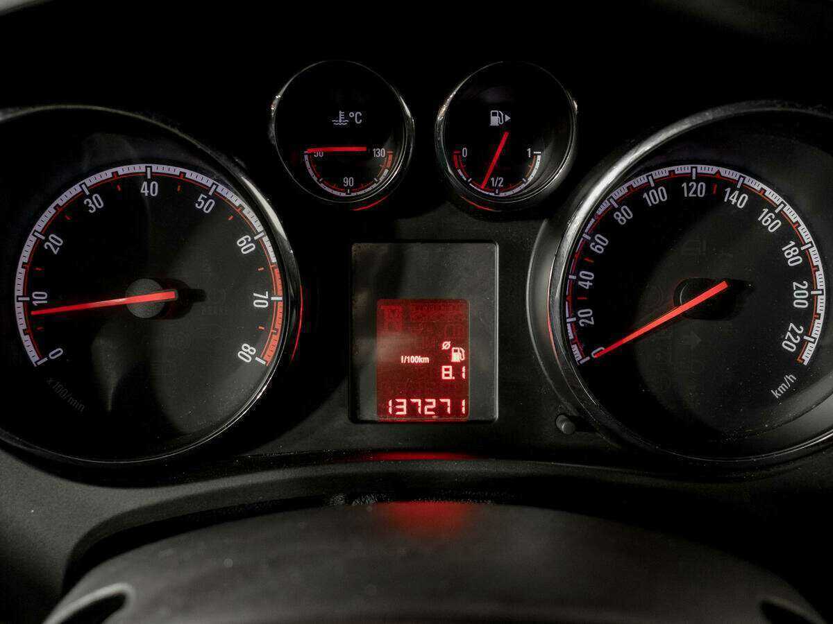 Opel Meriva с пробегом — 2012 год. Фото: #10