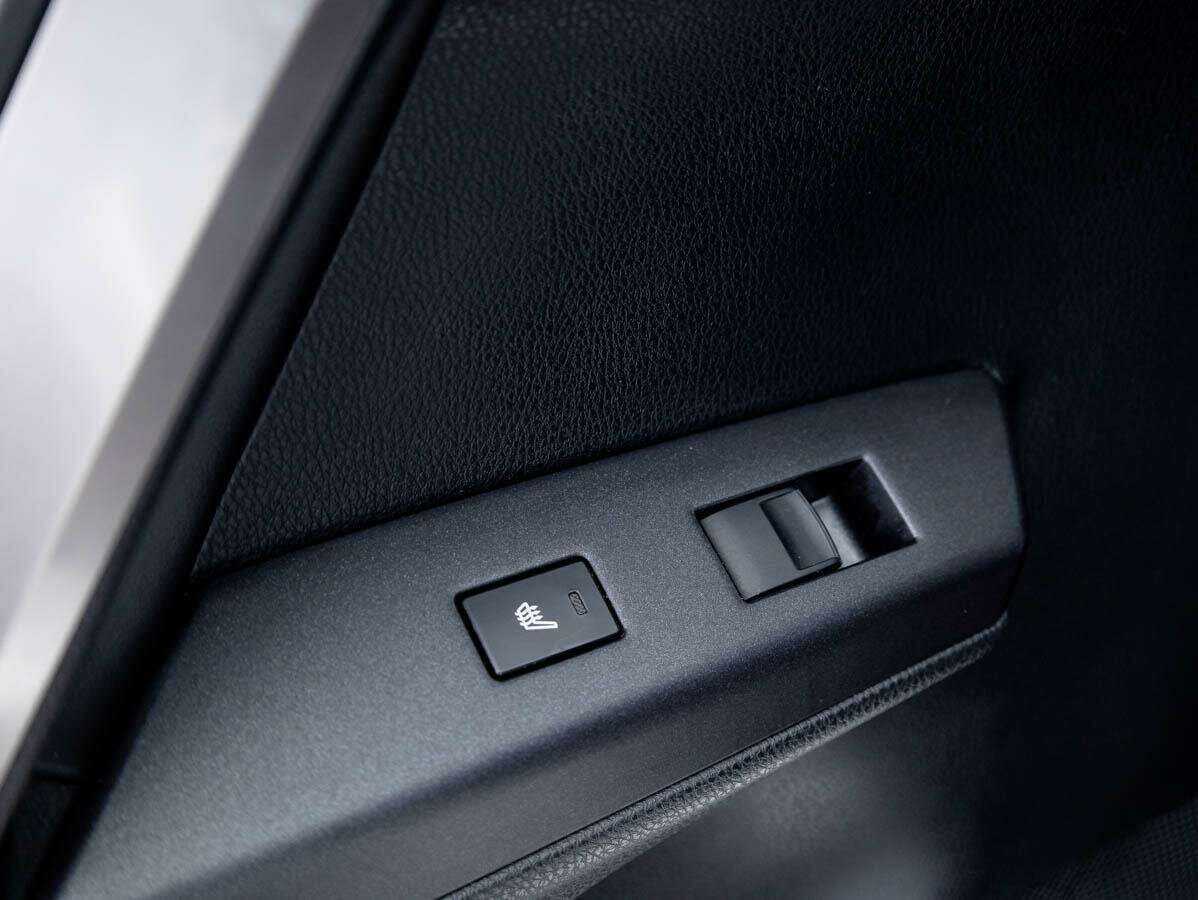 Toyota RAV4 с пробегом — 2018 год. Фото: #18