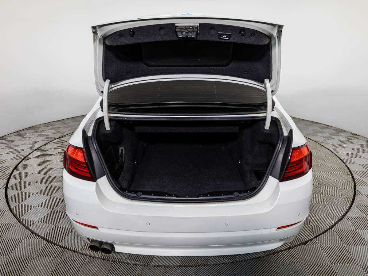 BMW 5 серии с пробегом — 2012 год. Фото: #15