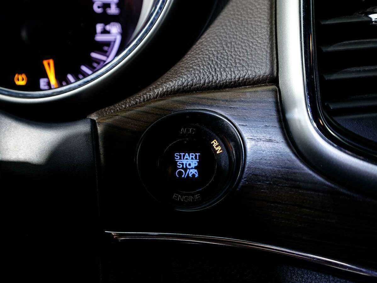 Jeep Grand Cherokee с пробегом — 2014 год. Фото: #17