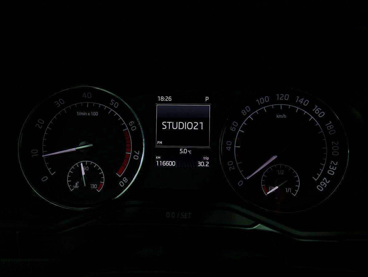 Skoda Superb с пробегом — 2016 год. Фото: #17