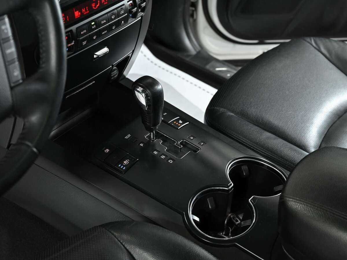 Kia Mohave с пробегом — 2012 год. Фото: #13