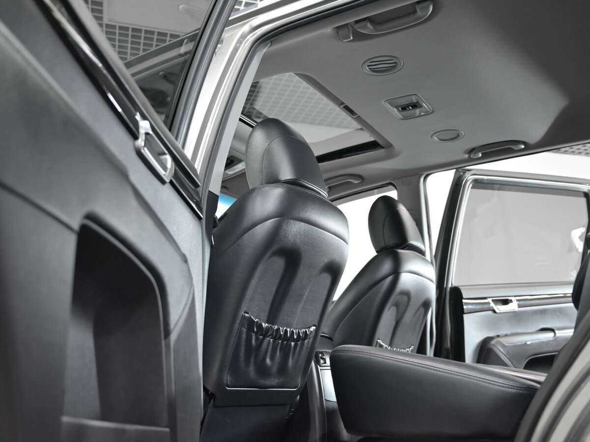 Kia Mohave с пробегом — 2012 год. Фото: #6