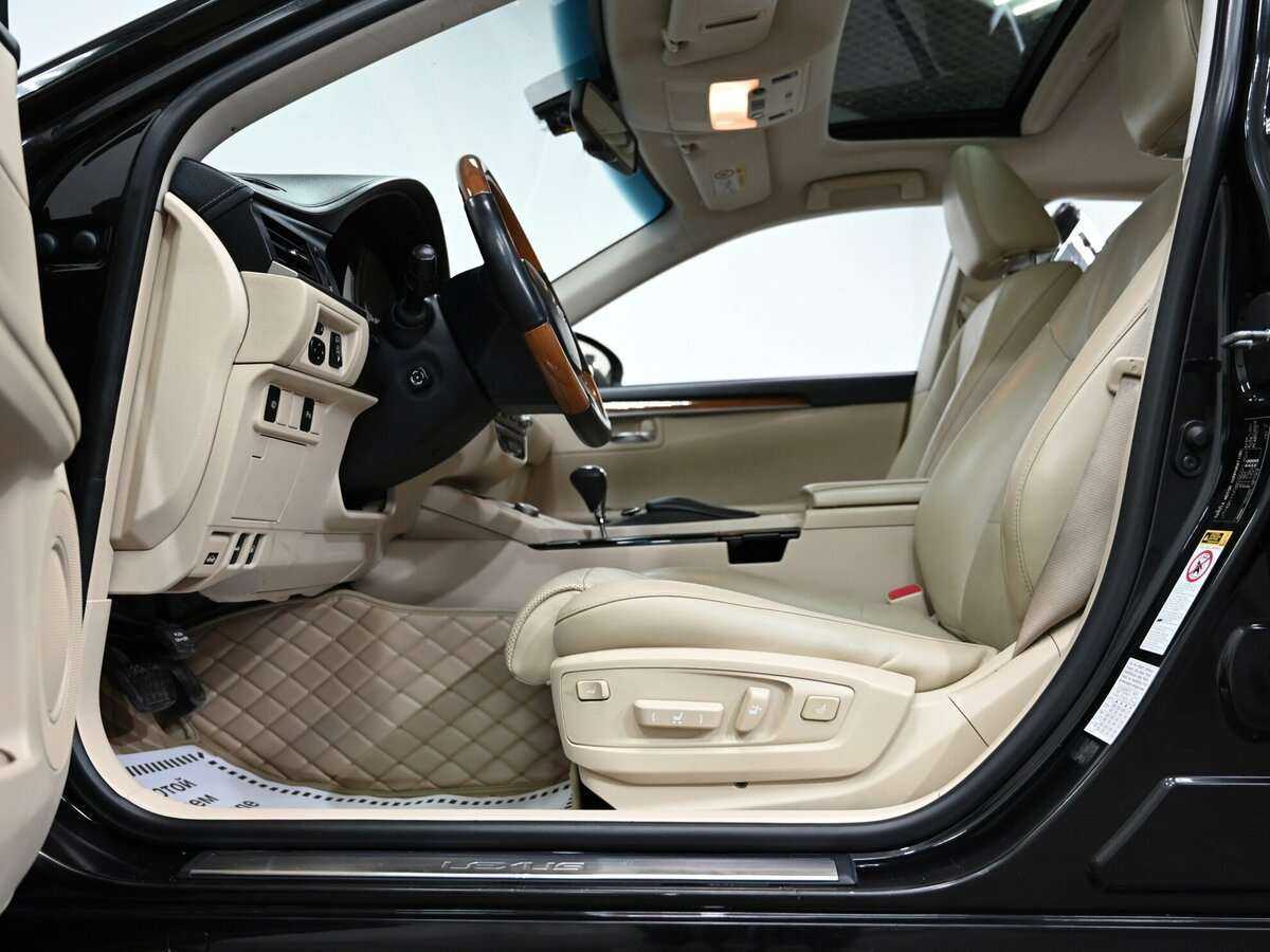 Lexus ES с пробегом — 2012 год. Фото: #8