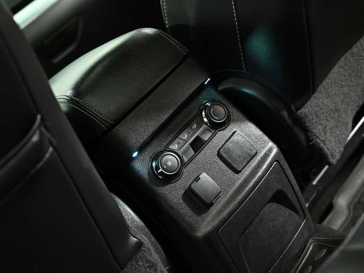 Ford Explorer с пробегом — 2015 год. Фото: #16