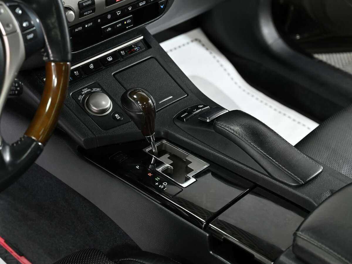 Lexus ES с пробегом — 2013 год. Фото: #7