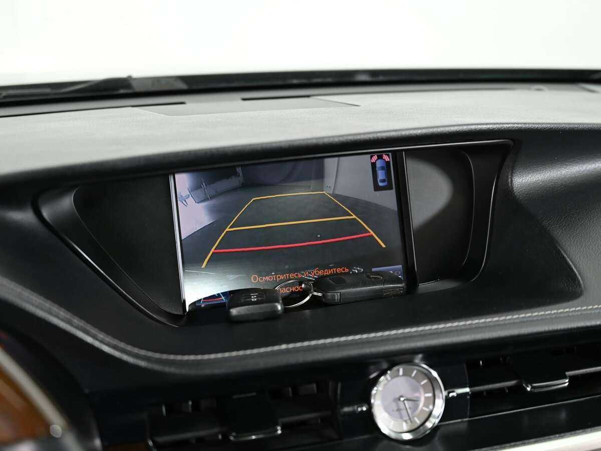 Lexus ES с пробегом — 2013 год. Фото: #10