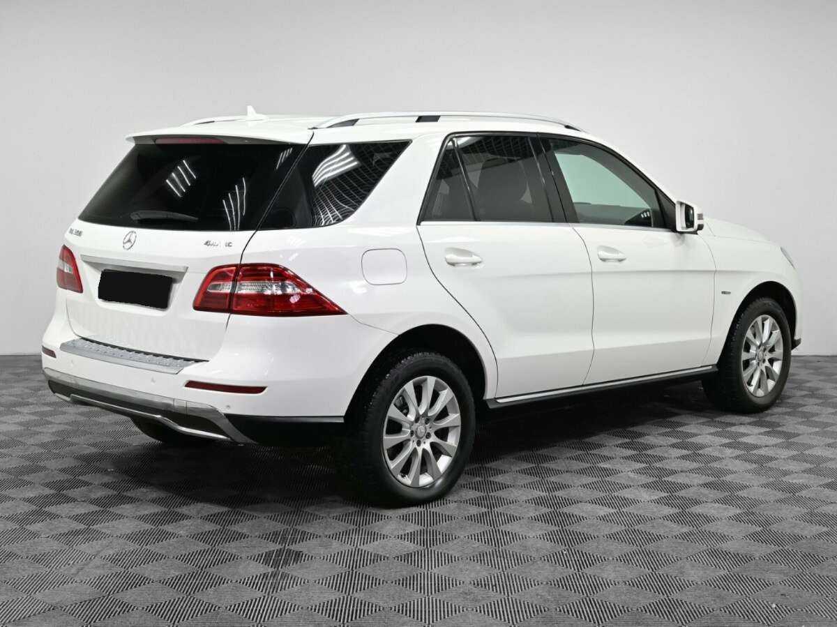 Mercedes-Benz M-Класс с пробегом — 2012 год. Фото: #1