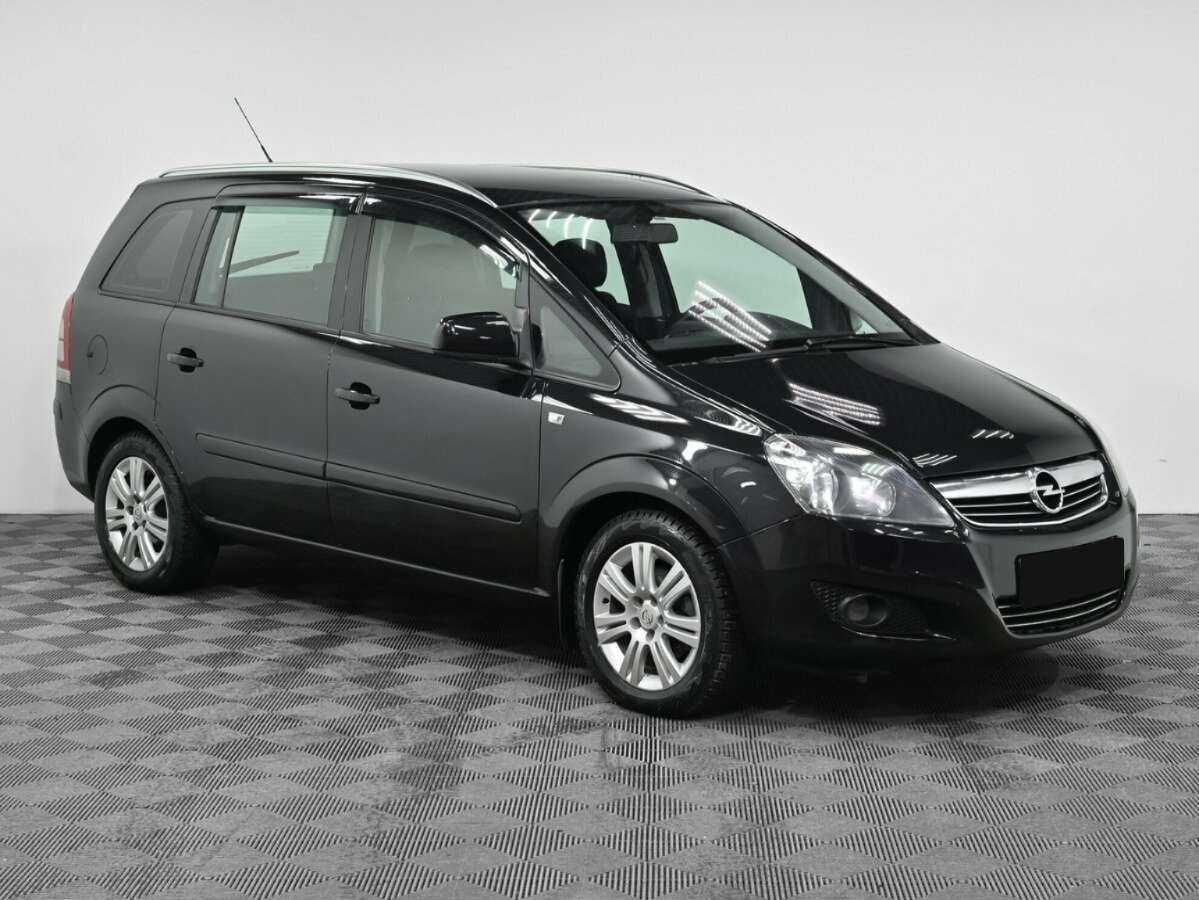 Opel Zafira с пробегом — 2012 год. Фото: #2