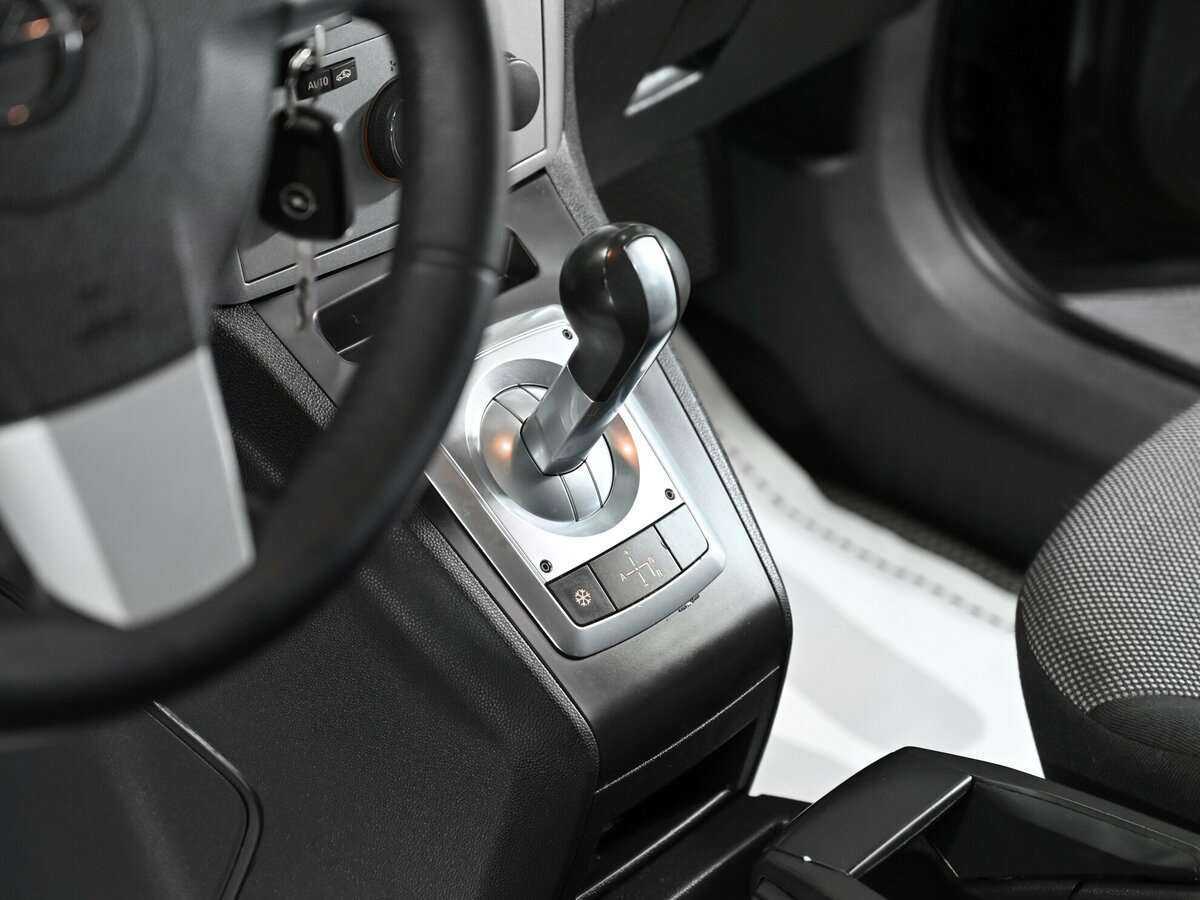 Opel Zafira с пробегом — 2012 год. Фото: #9