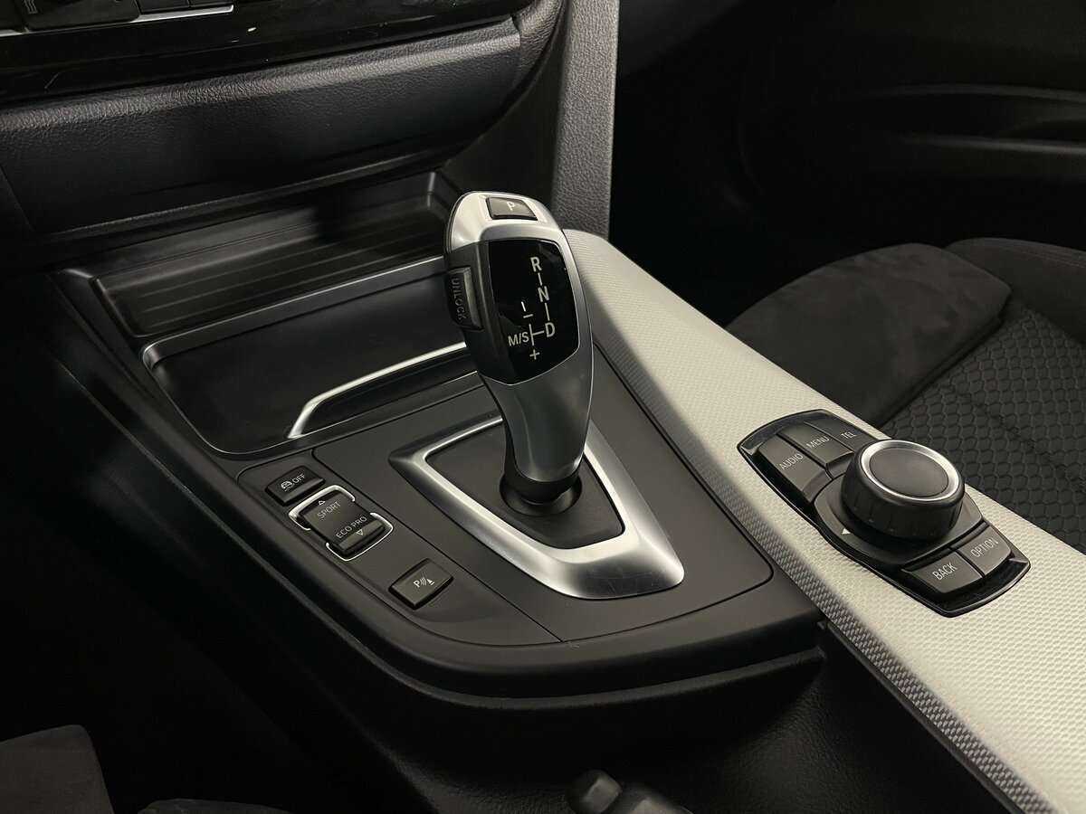 BMW 3 серии с пробегом — 2016 год. Фото: #22