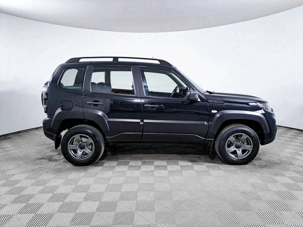 Lada (ВАЗ) Niva с пробегом — 2023 год. Фото: #3