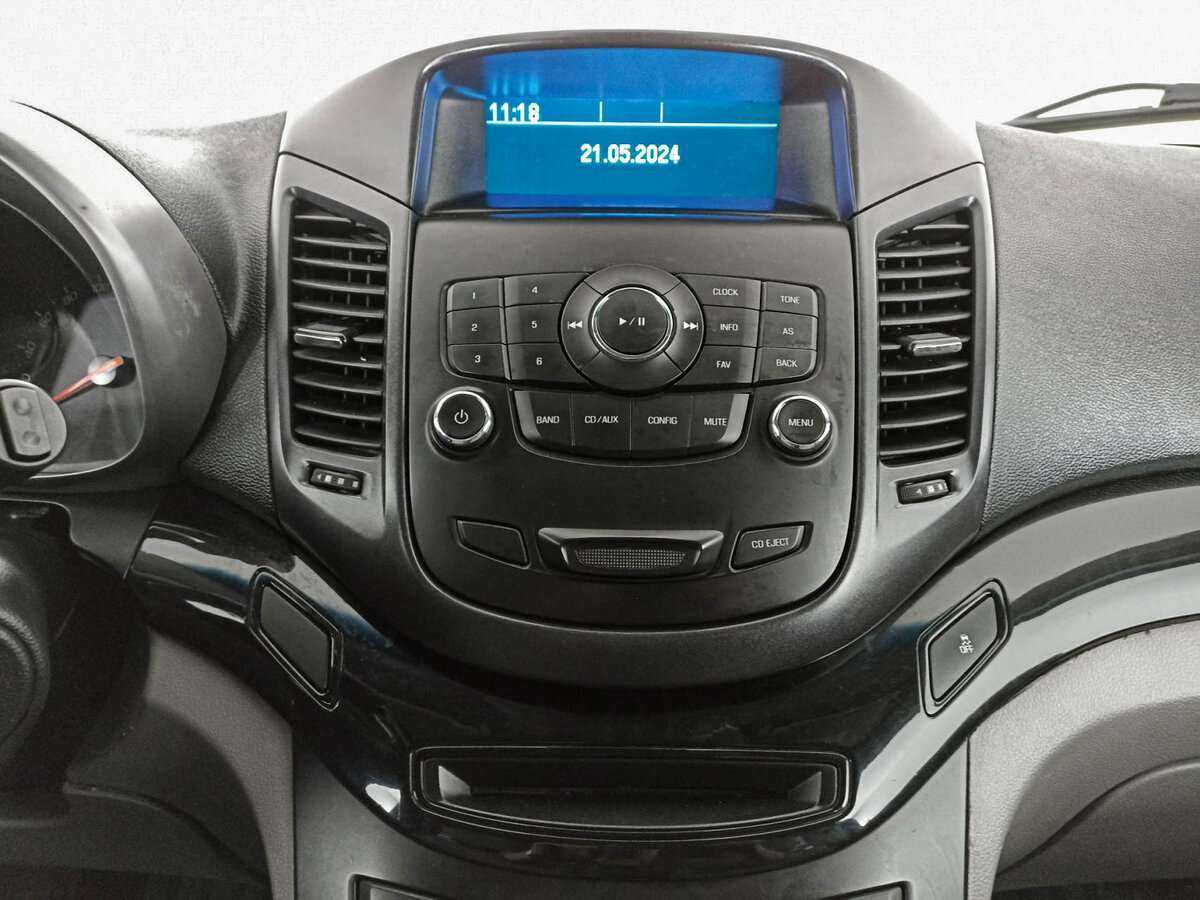 Chevrolet Orlando с пробегом — 2012 год. Фото: #14