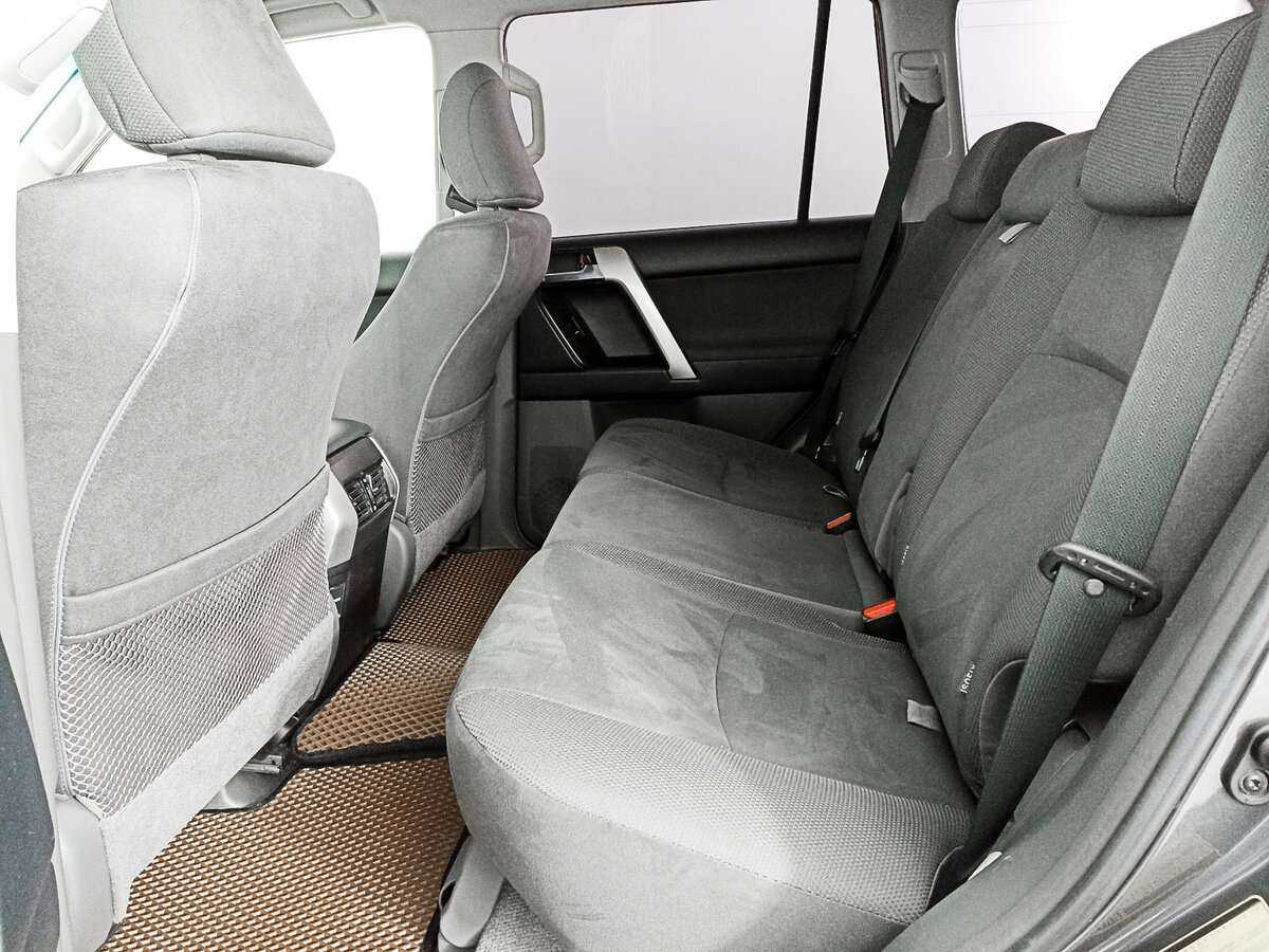 Toyota Land Cruiser Prado с пробегом — 2012 год. Фото: #7