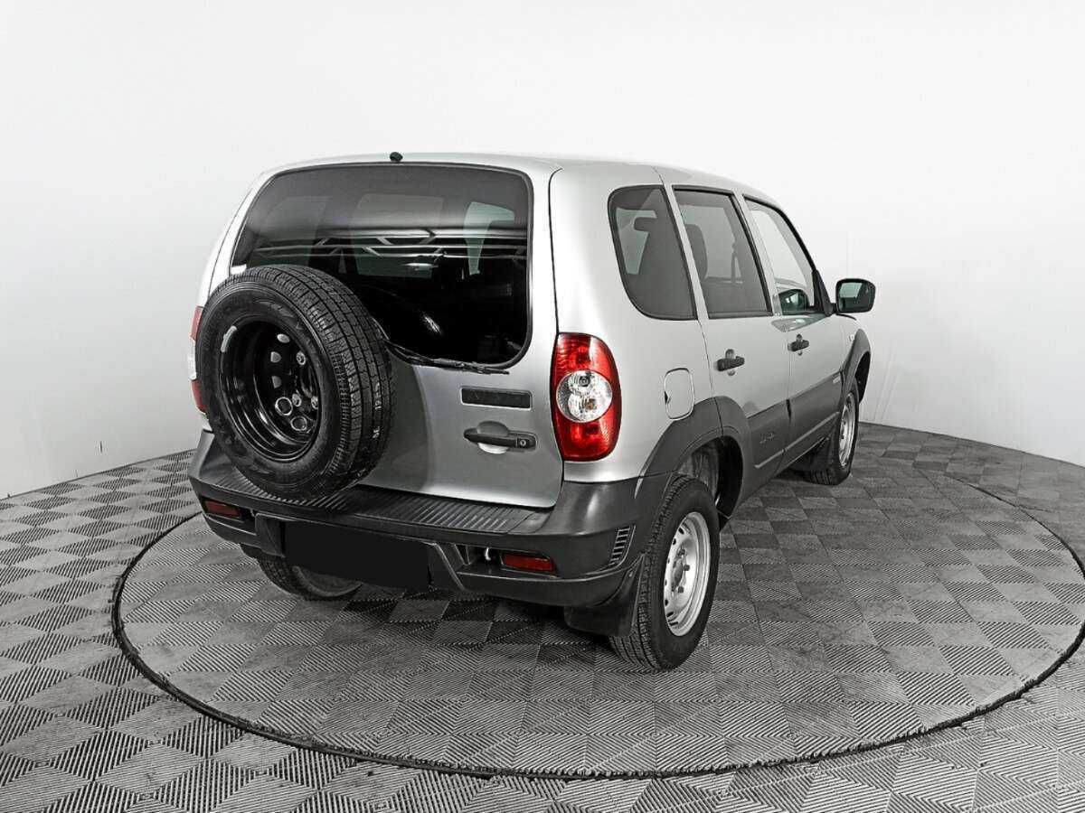 Chevrolet Niva с пробегом — 2017 год. Фото: #4