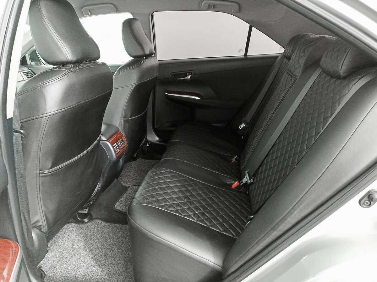 Toyota Camry с пробегом — 2014 год. Фото: #9