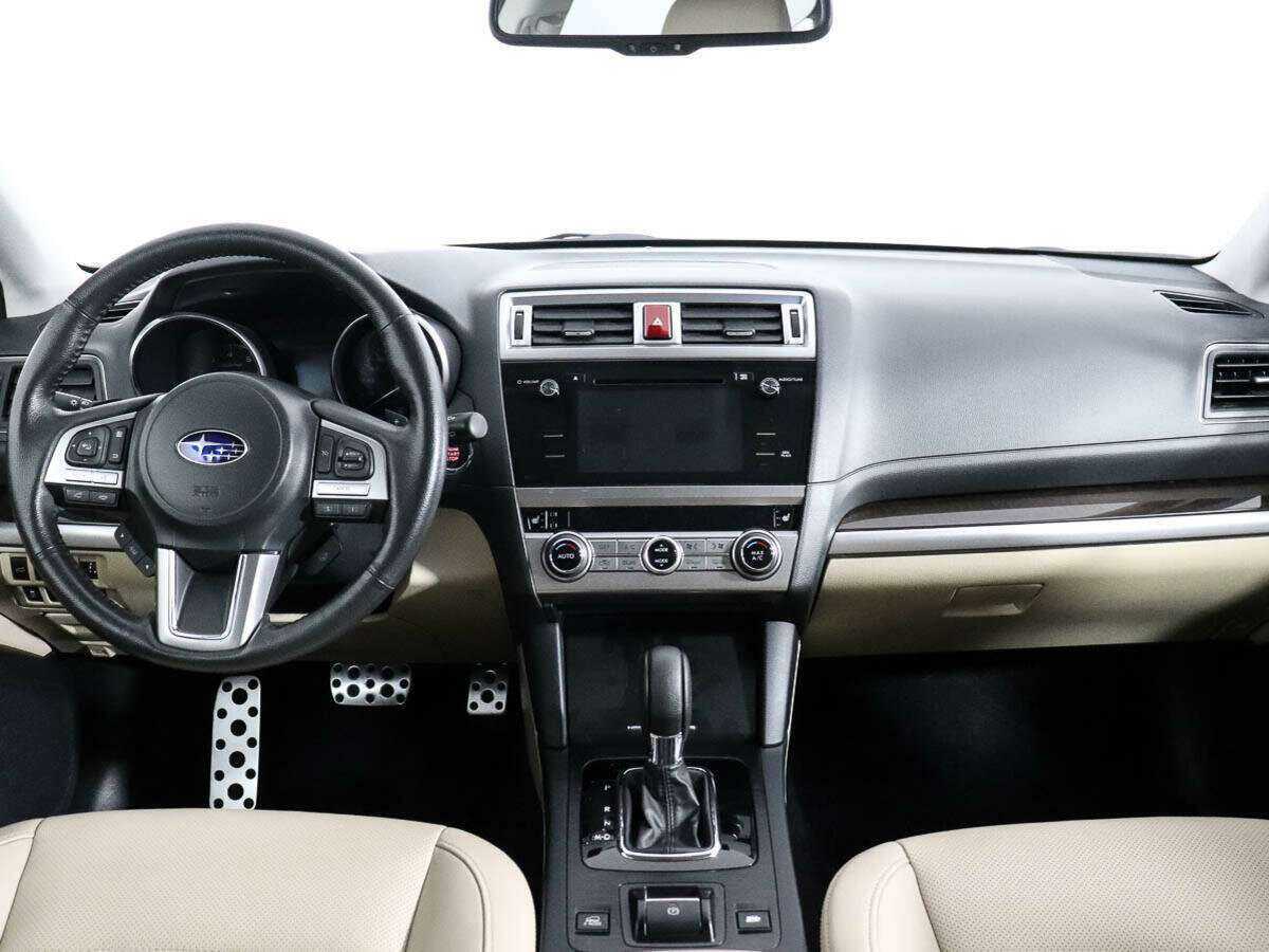 Subaru Outback с пробегом — 2017 год. Фото: #10