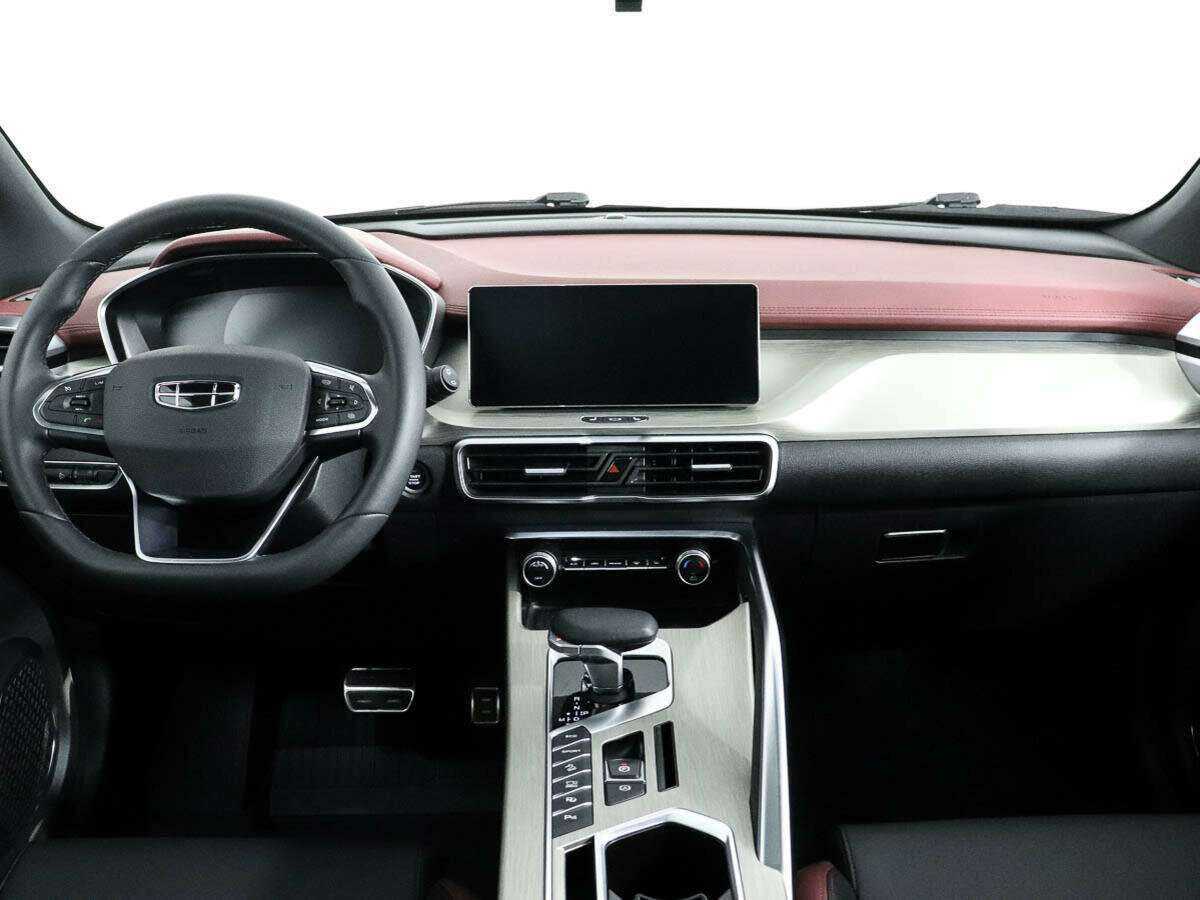 Geely Coolray с пробегом — 2023 год. Фото: #10