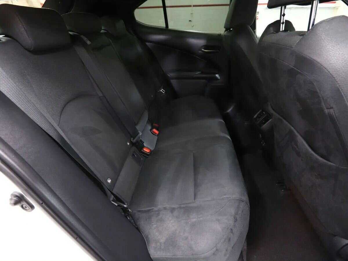 Lexus UX с пробегом — 2019 год. Фото: #13