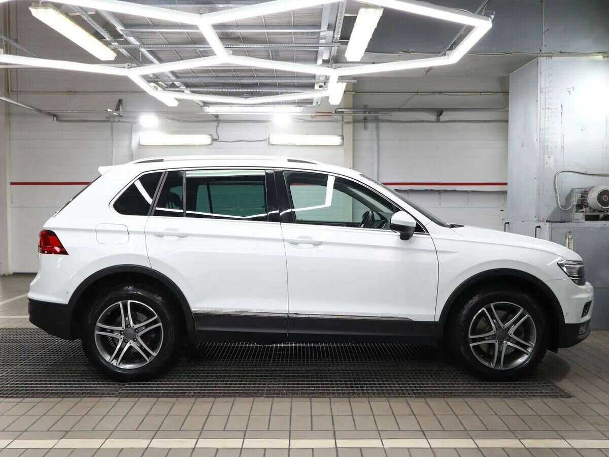 Volkswagen Tiguan с пробегом — 2018 год. Фото: #12