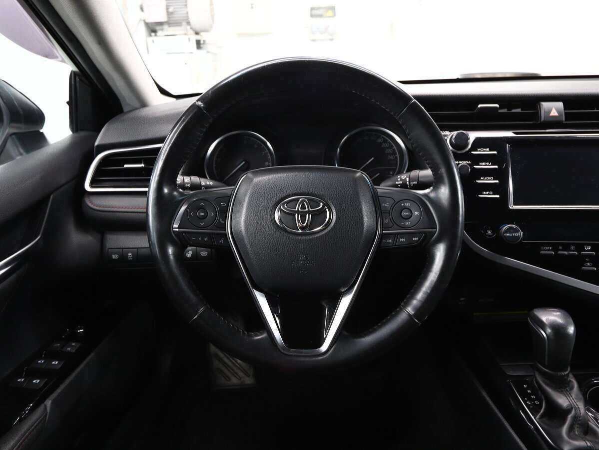 Toyota Camry с пробегом — 2020 год. Фото: #15