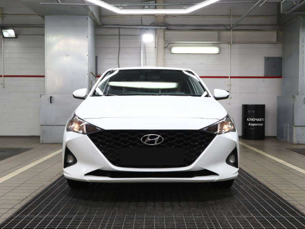 Hyundai Solaris с пробегом — 2020 год. Фото: #2