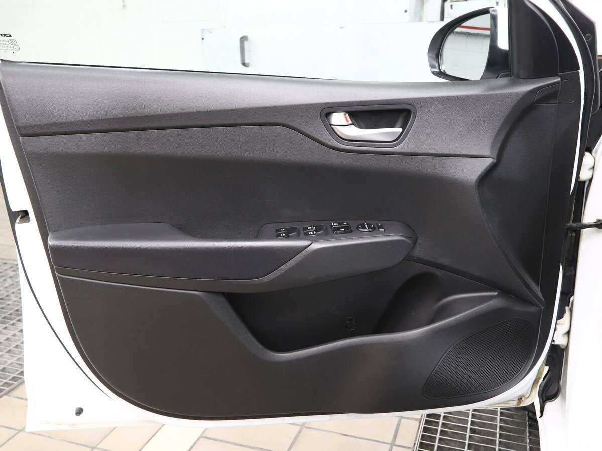 Hyundai Solaris с пробегом — 2020 год. Фото: #8