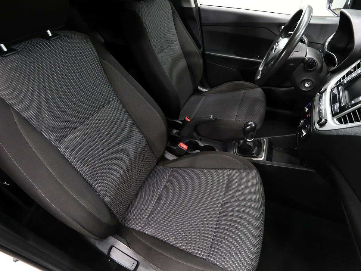 Hyundai Solaris с пробегом — 2020 год. Фото: #14