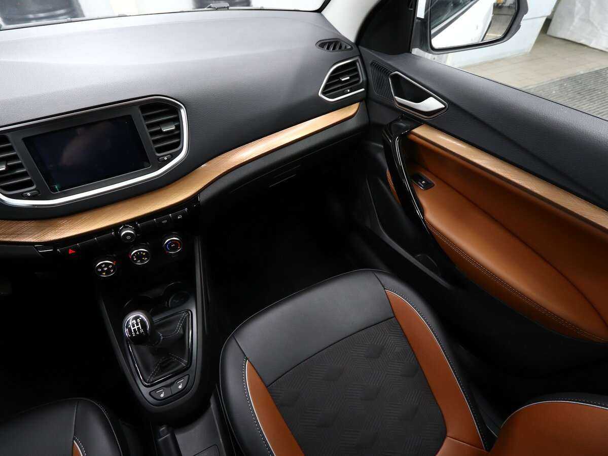 Lada (ВАЗ) Vesta с пробегом — 2024 год. Фото: #19