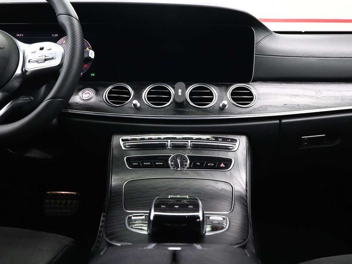 Mercedes-Benz E-Класс с пробегом — 2018 год. Фото: #15