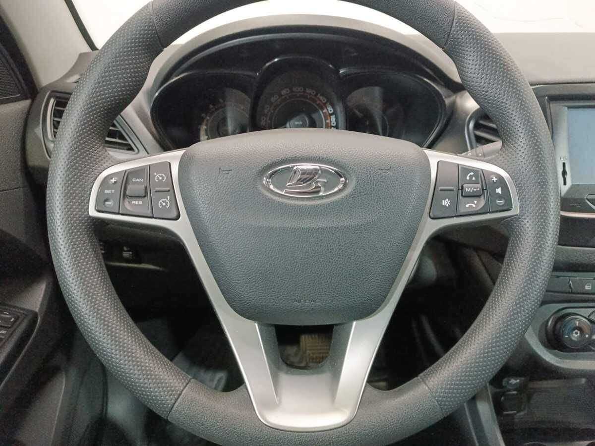 Lada (ВАЗ) Vesta с пробегом — 2018 год. Фото: #11