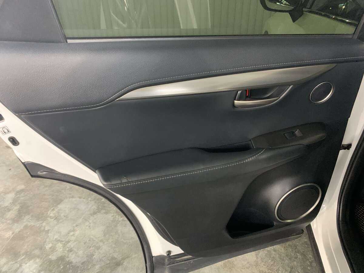 Lexus NX с пробегом — 2014 год. Фото: #17