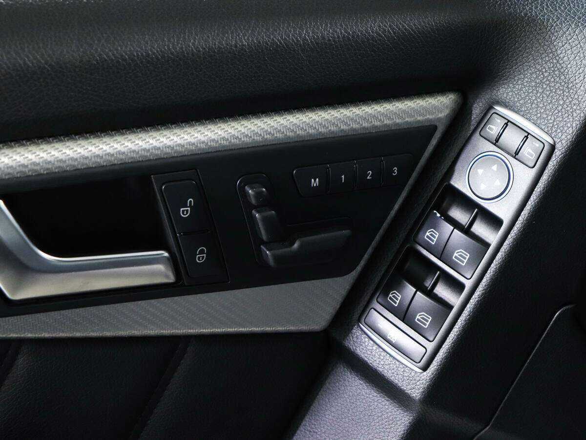 Mercedes-Benz GLK-Класс с пробегом — 2015 год. Фото: #21