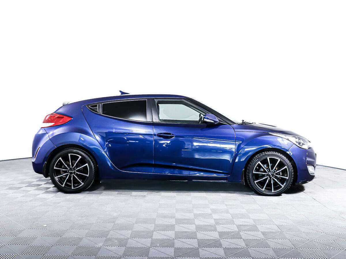 Hyundai Veloster с пробегом — 2015 год. Фото: #3