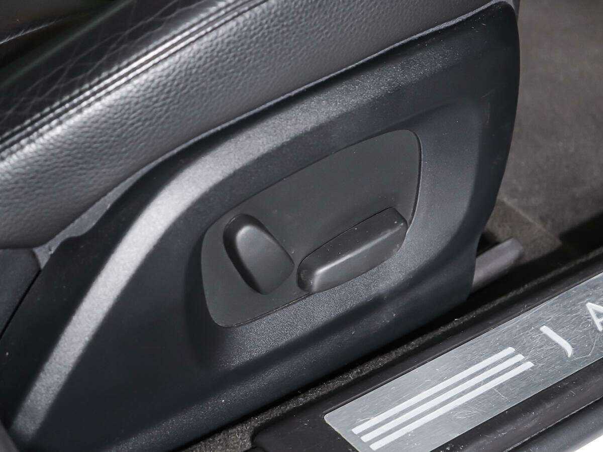 Jaguar XF с пробегом — 2013 год. Фото: #15