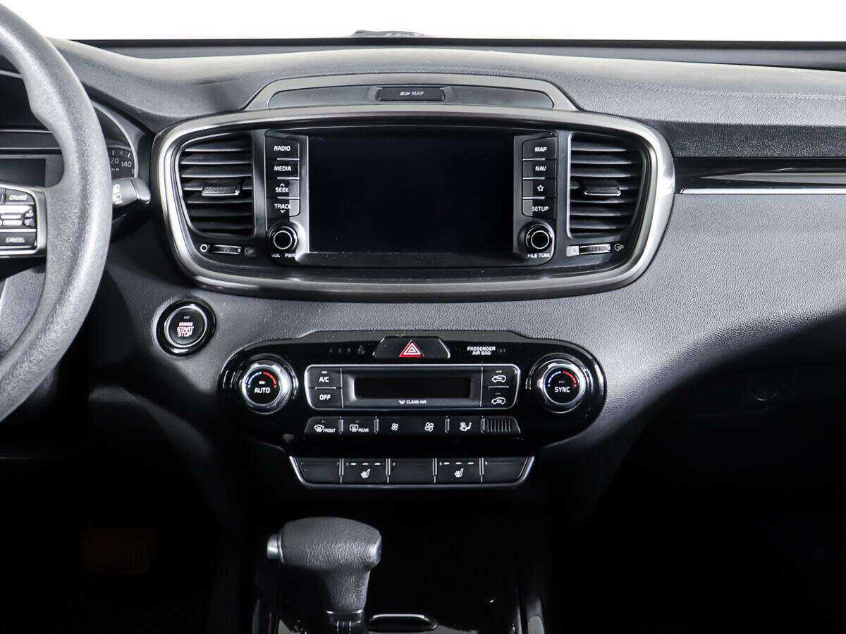 Kia Sorento с пробегом — 2018 год. Фото: #11